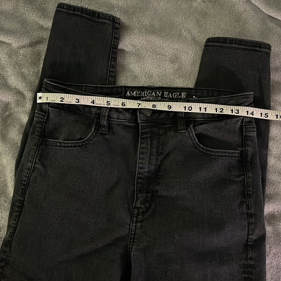 Super Hi-Rise Jegging Washed Black Denim Jeans - Picture 9 of 9